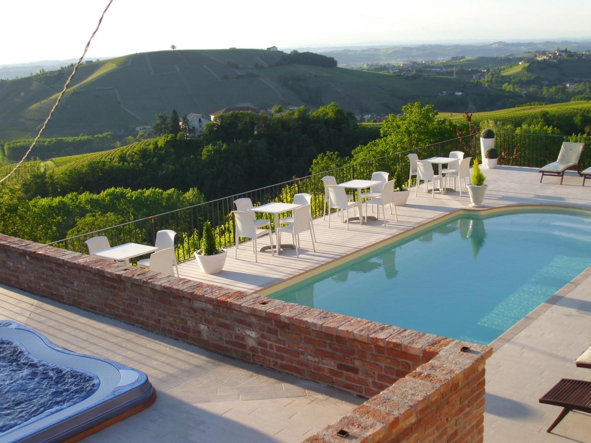 Locanda San Giorgio Neviglie Exterior photo