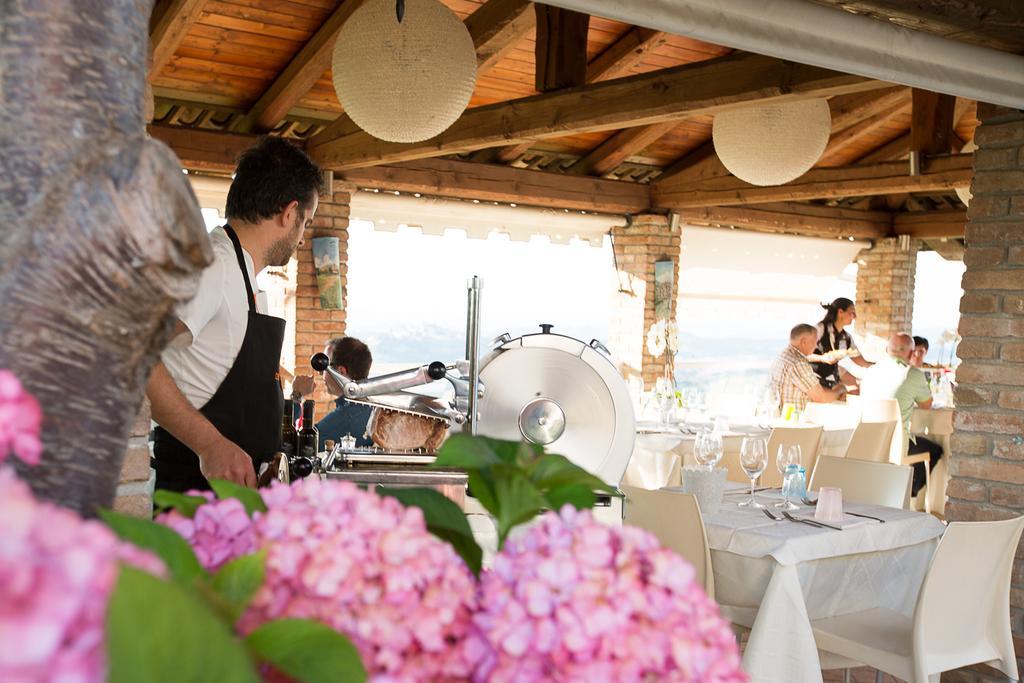 Locanda San Giorgio Neviglie Exterior photo